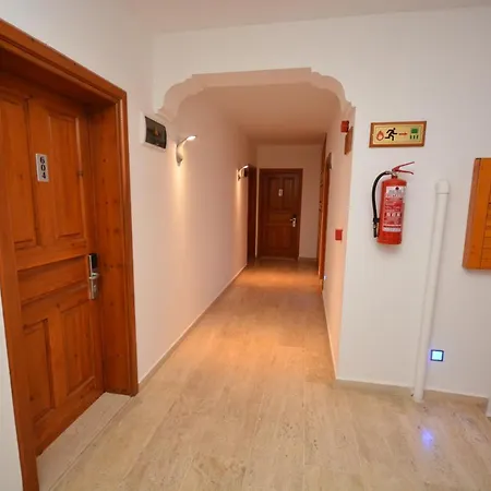 Saray Szálloda