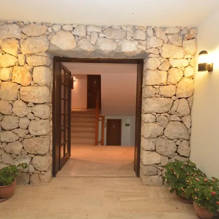 Saray מלון